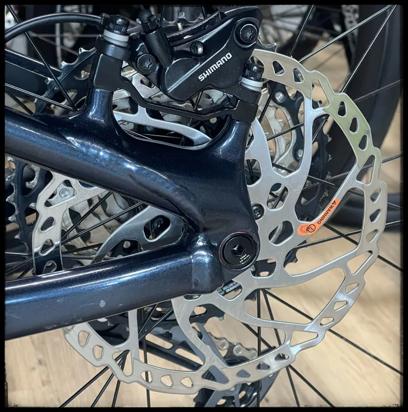 Giant Reign 1 Medium Airglow/Cold Night 2023-11